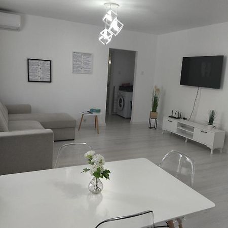 Apartament Apartament Max. Confort Tulcza Zewnętrze zdjęcie